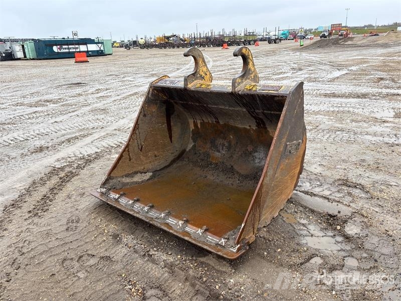 Brandt 66 in Q/C Cleanup Excavator Bucket - Fits John Dee دلاء