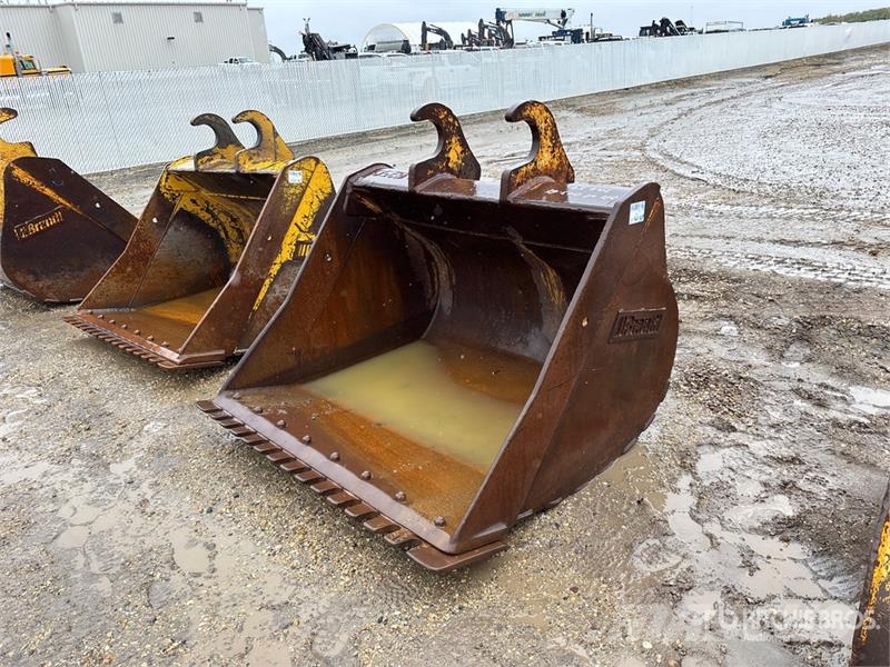 Brandt 66 in Q/C Cleanup Excavator Bucket - Fits John Dee دلاء