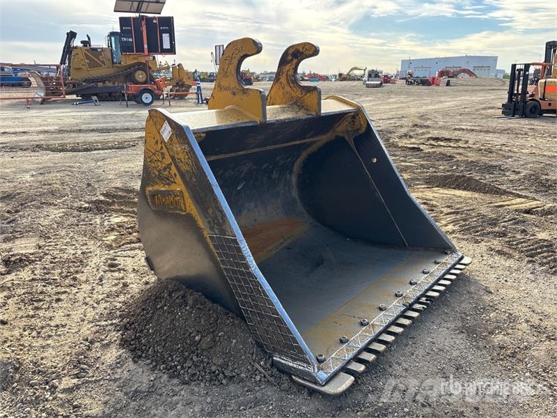 Brandt 72 in Q/C Cleanup Excavator Bucket - Fits John Dee Žlice