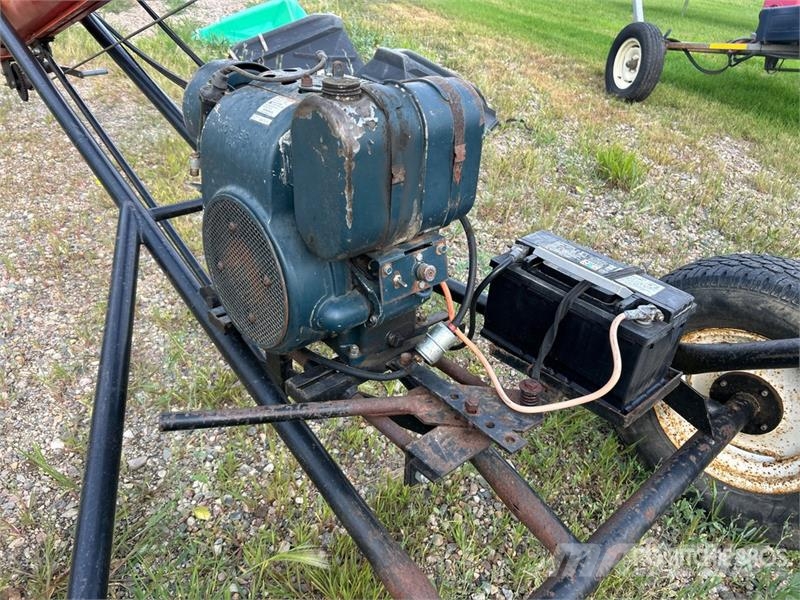 Brandt 730 7 in x 30 ft Grain Auger معدات نقل