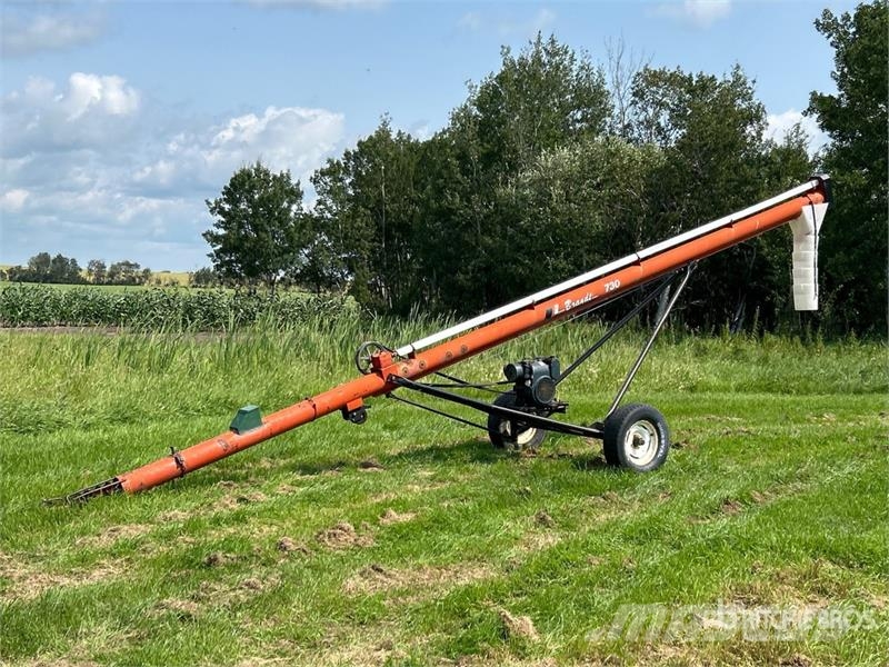Brandt 730 7 in x 30 ft Grain Auger معدات نقل