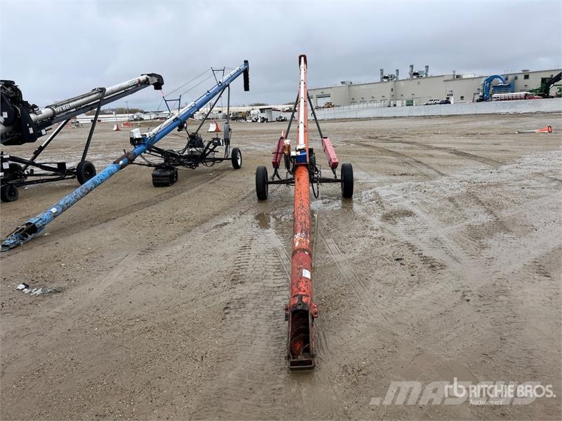 Brandt 735 7 in x 35 ft Grain Auger (Inoperable) Konveieriseadmed