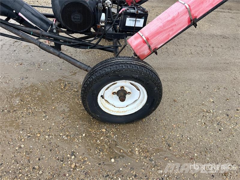Brandt 735 7 in x 35 ft Grain Auger (Inoperable) Konveieriseadmed