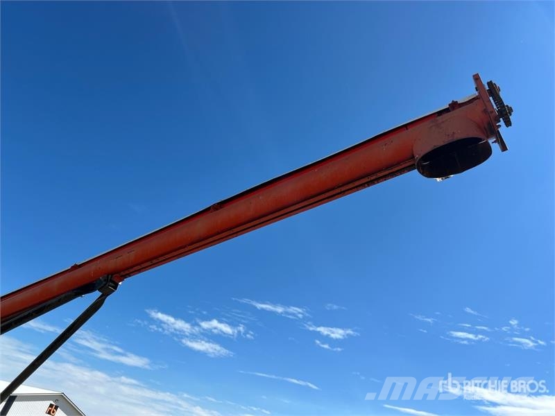 Brandt 745 7 in x 45 ft Grain Auger معدات نقل