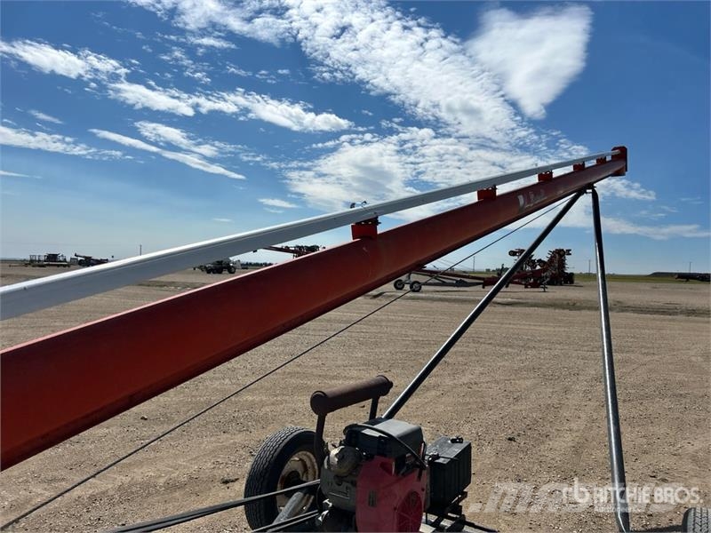 Brandt 745 7 in x 45 ft Grain Auger معدات نقل
