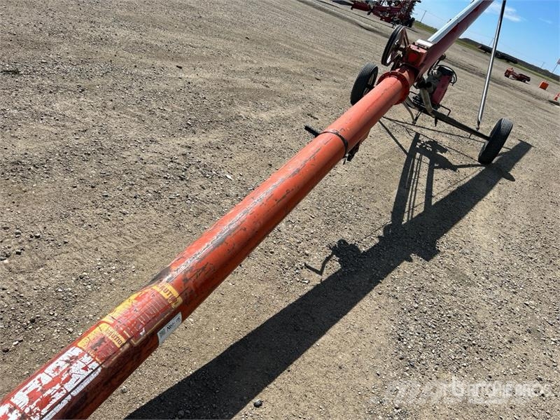Brandt 745 7 in x 45 ft Grain Auger معدات نقل