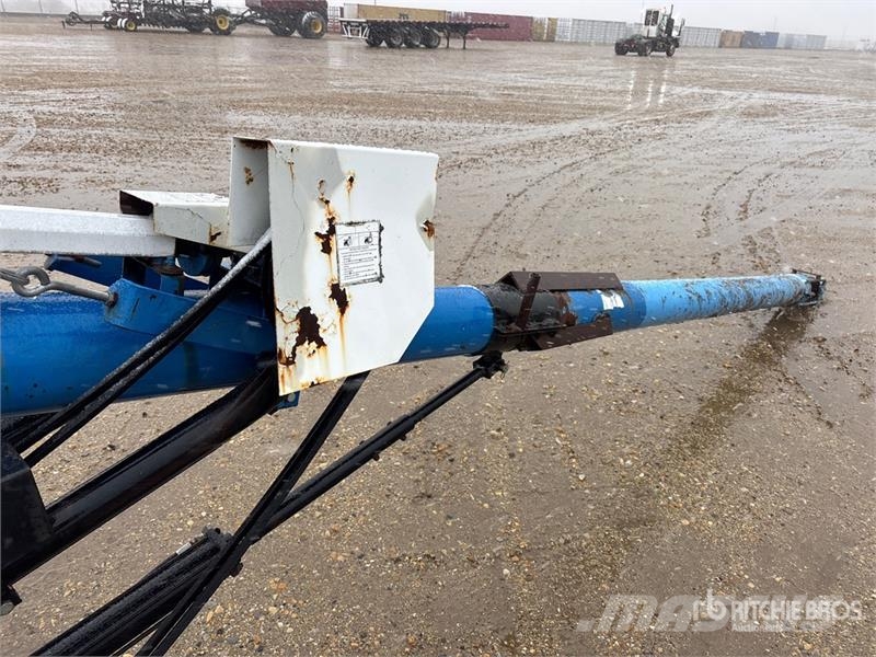 Brandt 750 6 in x 50 ft Grain Auger Sauterelle, tapis roulant, vis sans fin