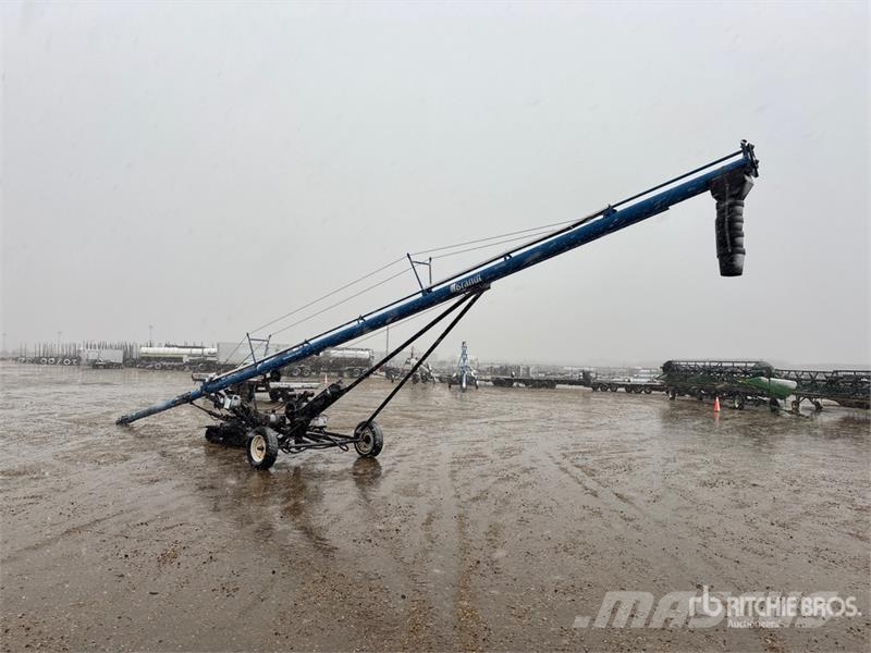 Brandt 750 6 in x 50 ft Grain Auger Sauterelle, tapis roulant, vis sans fin