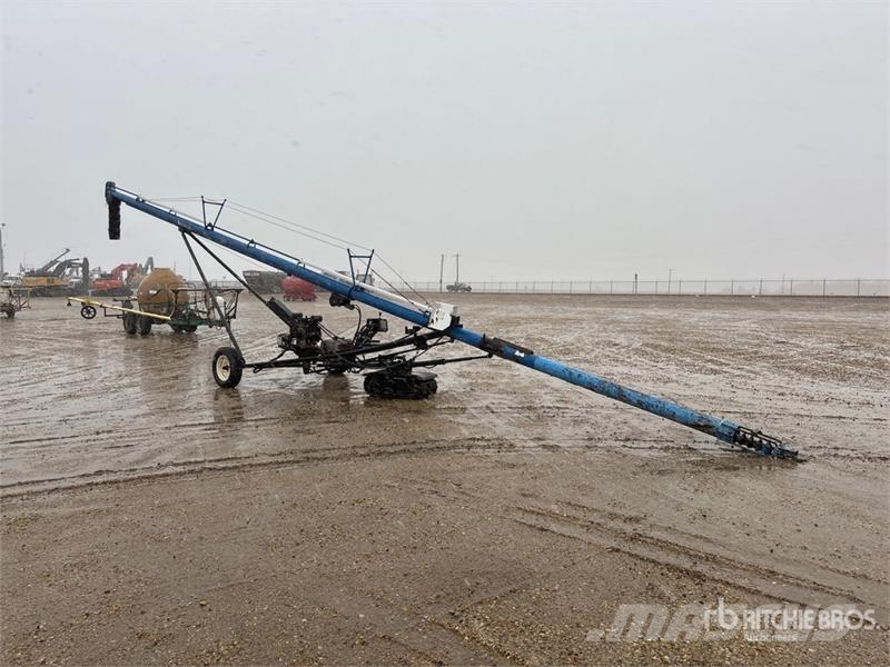 Brandt 750 6 in x 50 ft Grain Auger Sauterelle, tapis roulant, vis sans fin