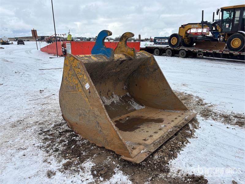 Brandt 84 in Q/C Cleanup Excavator Bucket - Fits John Dee Ковши