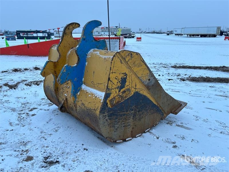 Brandt 84 in Q/C Cleanup Excavator Bucket - Fits John Dee Buckets