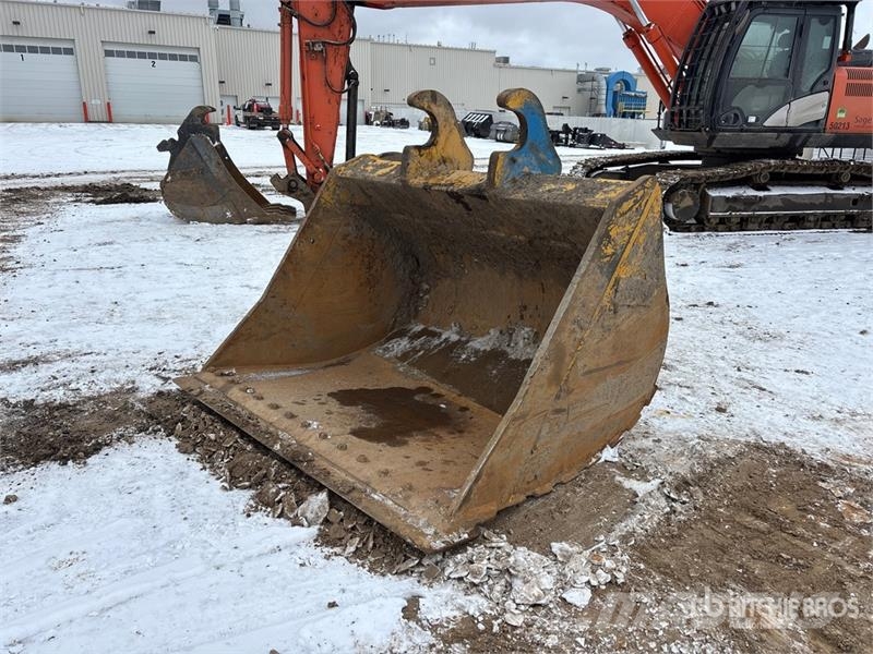 Brandt 84 in Q/C Cleanup Excavator Bucket - Fits John Dee Ковши