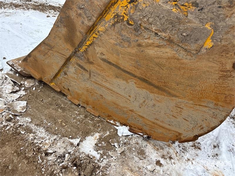 Brandt 84 in Q/C Cleanup Excavator Bucket - Fits John Dee Ковши