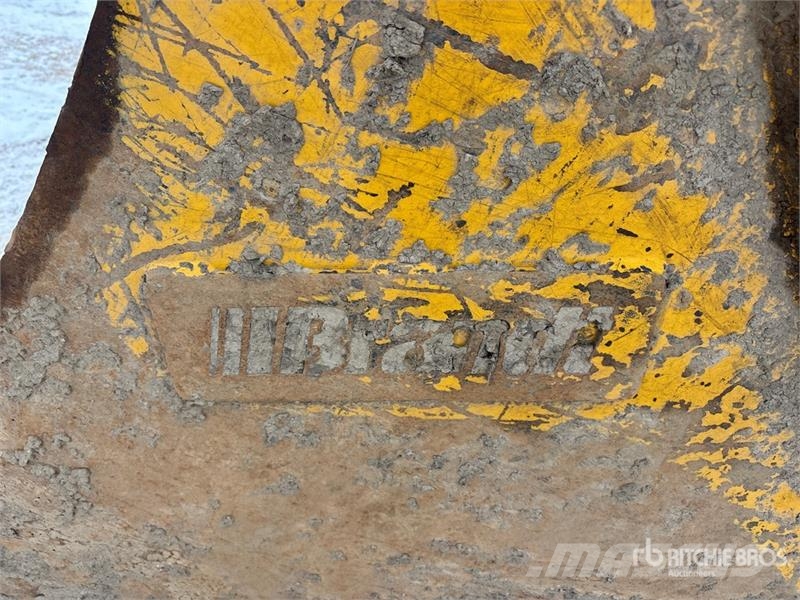 Brandt 84 in Q/C Cleanup Excavator Bucket - Fits John Dee Ковши