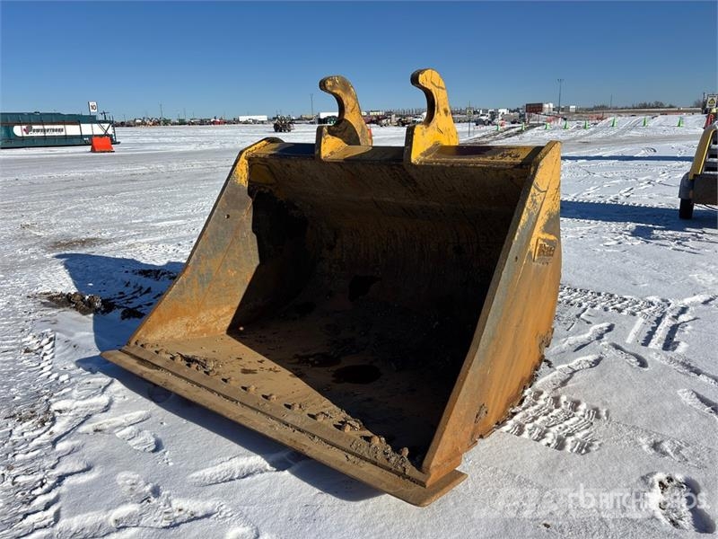 Brandt 84 in Q/C Cleanup Excavator Bucket - Fits John Dee دلاء