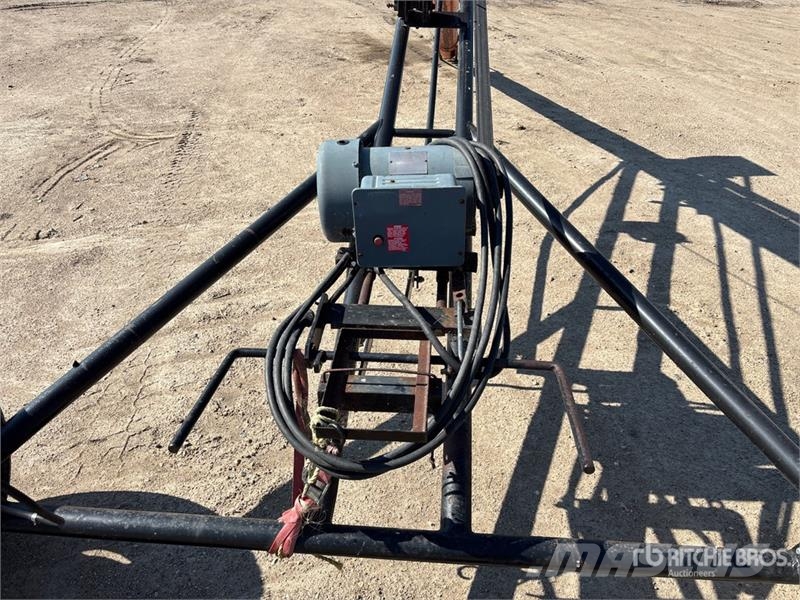 Brandt 840 8 in x 40 ft Grain Auger Material de transporte