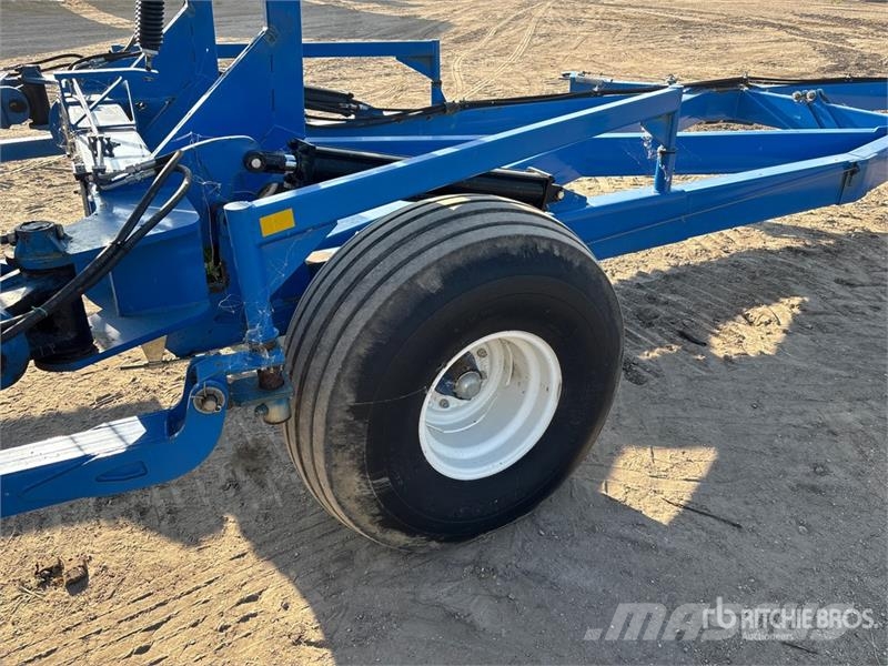 Brandt Contour Commander 8800 80 ft Heavy Harrow 钉齿耙