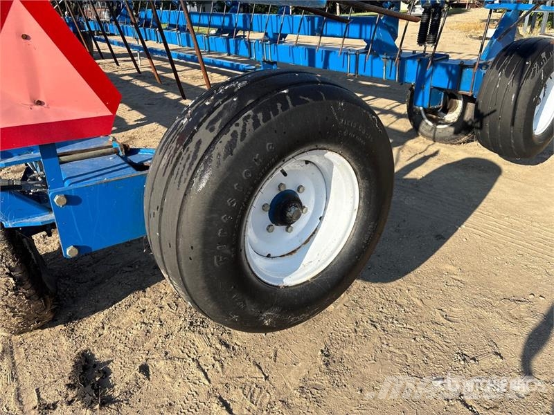 Brandt Contour Commander 8800 80 ft Heavy Harrow 钉齿耙