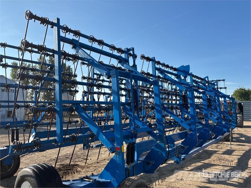 Brandt Contour Commander 8800 80 ft Heavy Harrow 钉齿耙