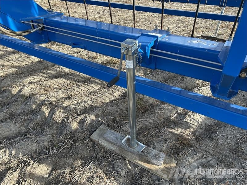 Brandt Countour Commander 8200 82 ft Heavy Harrow Gradas