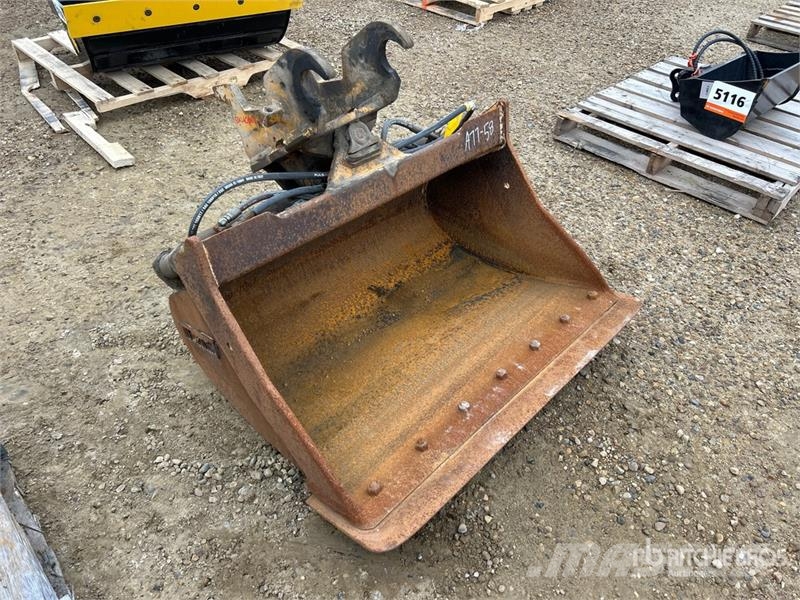 Brandt EX0060-BT42 42 in Hydraulic Tilting Bucket - Fits  دلاء