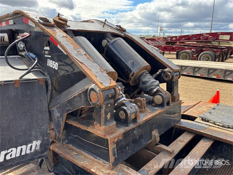 Brandt H650 Tri/A Lowboy Trailer Низкорамные прицепы