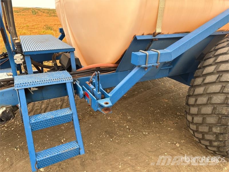 Brandt QF2000 90 ft Pull-Type Sprayer 牵引式喷雾机