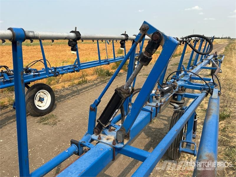Brandt QF2000 90 ft Pull-Type Sprayer 牵引式喷雾机