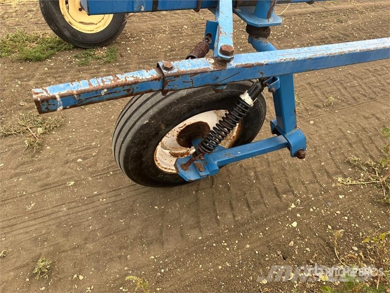 Brandt QF2000 90 ft Pull-Type Sprayer 牵引式喷雾机