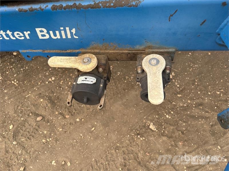 Brandt QF2000 90 ft Pull-Type Sprayer 牵引式喷雾机