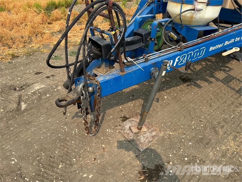 Brandt QF2000 90 ft Pull-Type Sprayer 牵引式喷雾机