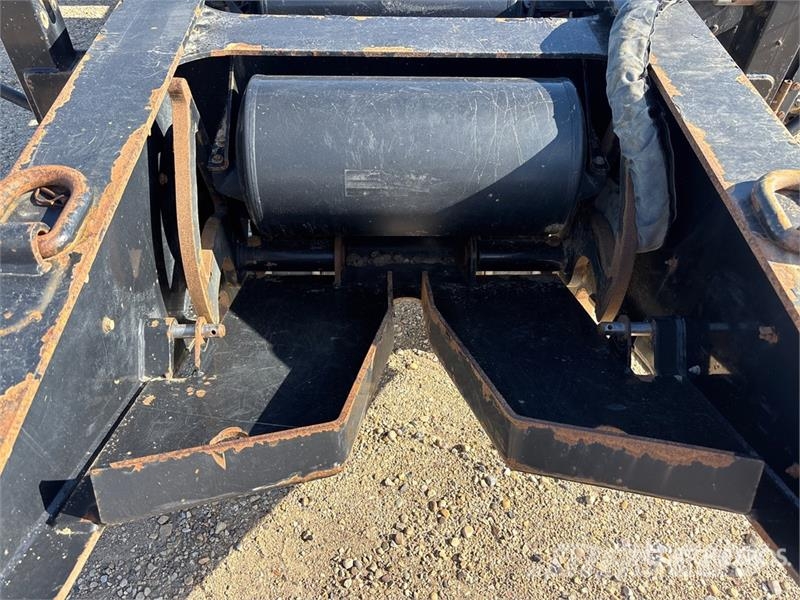 Brandt T/A Booster Axle Andre hengere