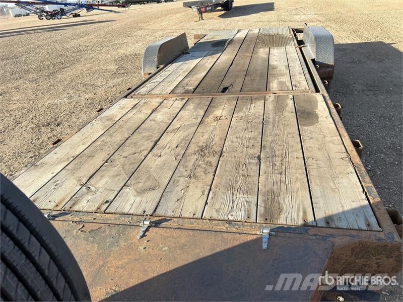 Brandt UBT822 22 ft T/A Tilt Deck Trailer Tieflader
