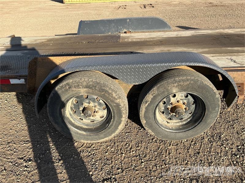 Brandt UBT822 22 ft T/A Tilt Deck Trailer Tieflader