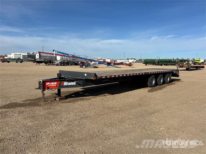Brandt UPR1628 33 ft Tri/A Equipment Trailer Autonkuljetusperävaunut