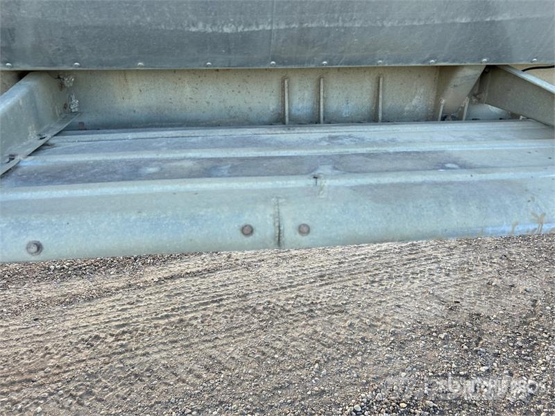 Brenner 37850 L Tri/A Tanker Trailer Прицепы-цистерны