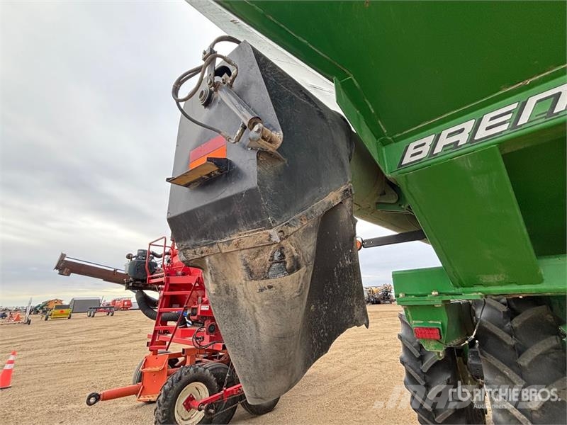 Brent 1282 1200 bu Grain Cart Viljavaunut