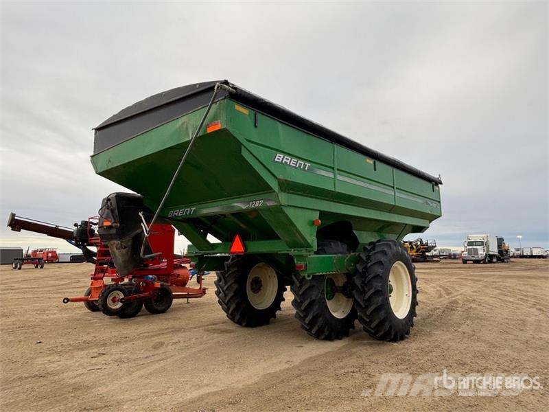 Brent 1282 1200 bu Grain Cart Viljavaunut