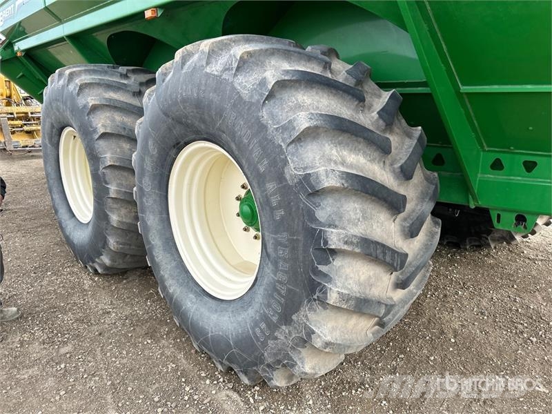 Brent 1596 1500 bu T/A Grain Cart مقطورة حبوب