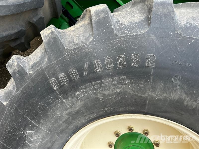 Brent 1596 1500 bu T/A Grain Cart مقطورة حبوب