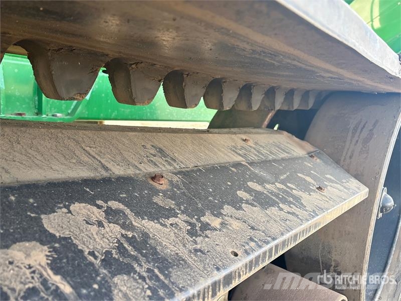 Brent 2096 2000 bu Tracked Grain Cart Carri per la granella
