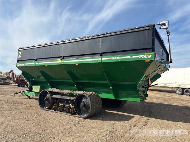 Brent 2096 2000 bu Tracked Grain Cart Carri per la granella