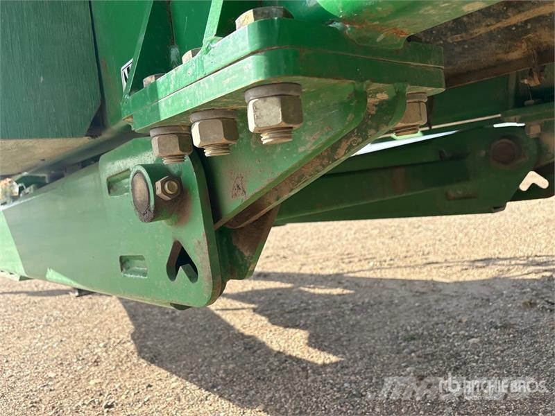 Brent 2096 2000 bu Tracked Grain Cart Carri per la granella