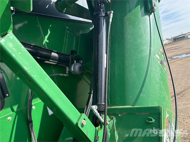 Brent 2096 2000 bu Tracked Grain Cart Carri per la granella