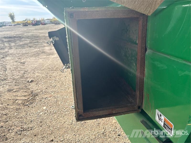 Brent 2096 2000 bu Tracked Grain Cart Carri per la granella