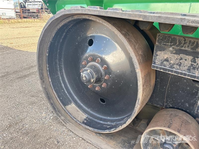 Brent 2096 2000 bu Tracked Grain Cart Carri per la granella
