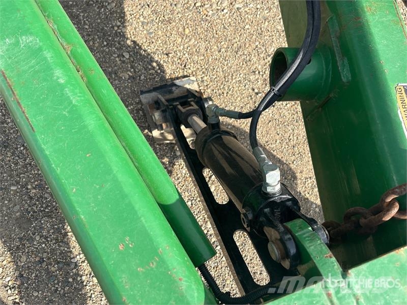 Brent 2096 2000 bu Tracked Grain Cart Carri per la granella