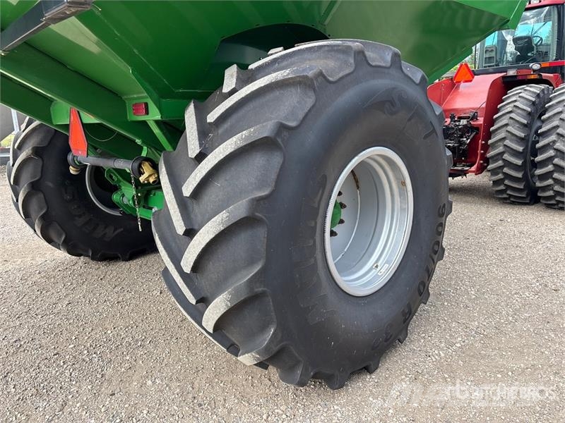 Brent V1100 Grain Cart Grain / Silage Trailers