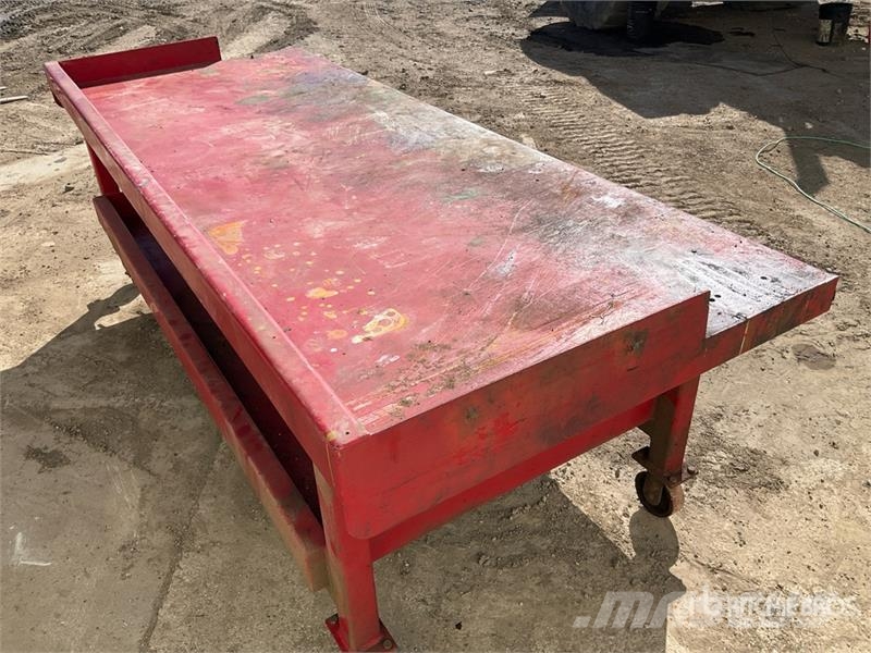 Bridgeview 10 ft Workbench Andre komponenter