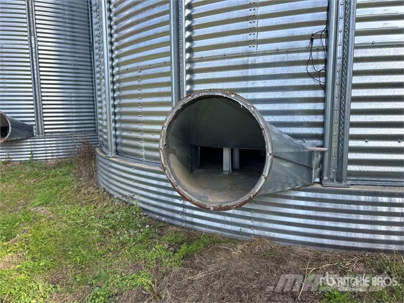 Brock +/- 11700 bu 7 Ring Grain Bin Macchine/unitá di lavorazione e stoccaggio/altri